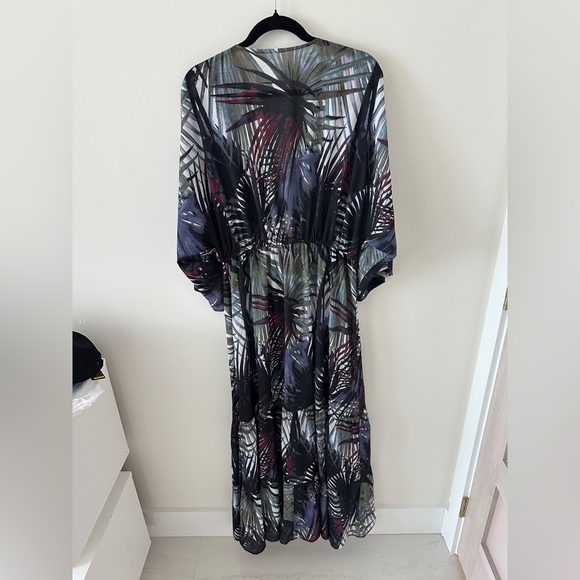 Elegant Black and Gray Women Swim Coverup - Picture 3 of 4